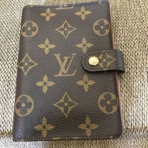 💯 authentic Louis Vuitton agenda PM